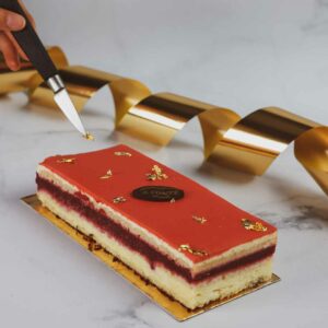 Gâteau opéra gai rouge
